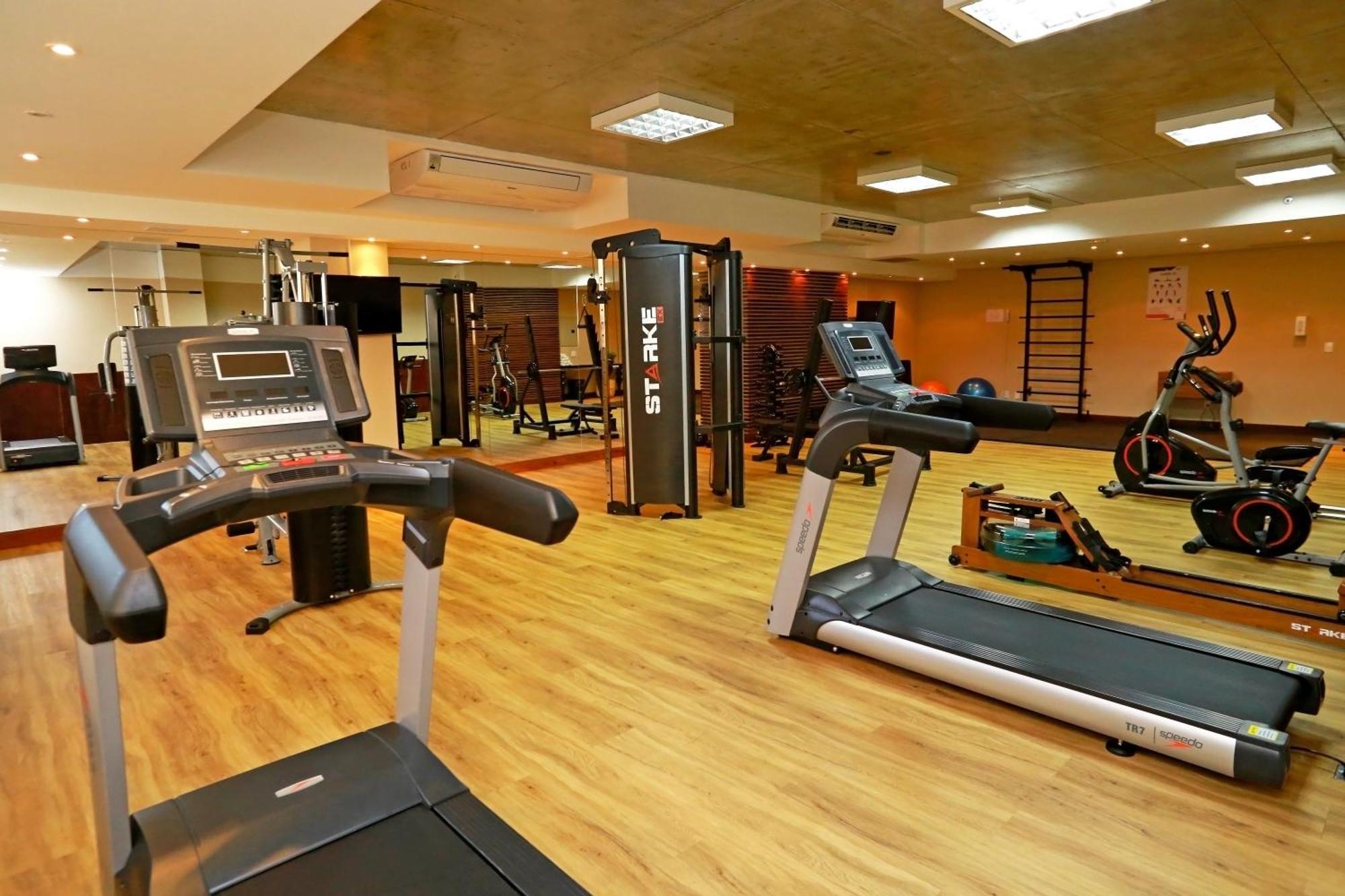 Majestic Palace Hotel Флоріанополіс Екстер'єр фото A gym